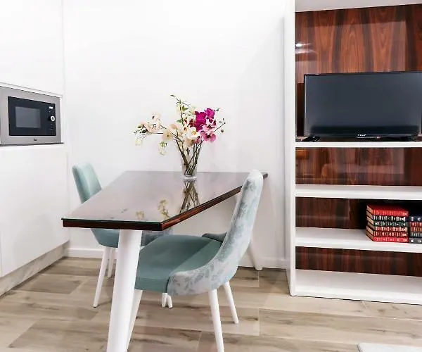 Hm - Nearby Bolhao Порту