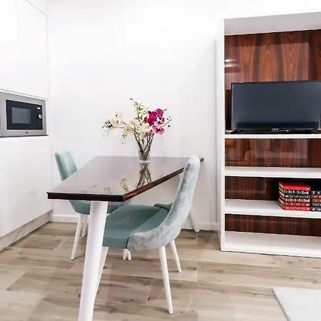 Hm - Nearby Bolhao Oporto