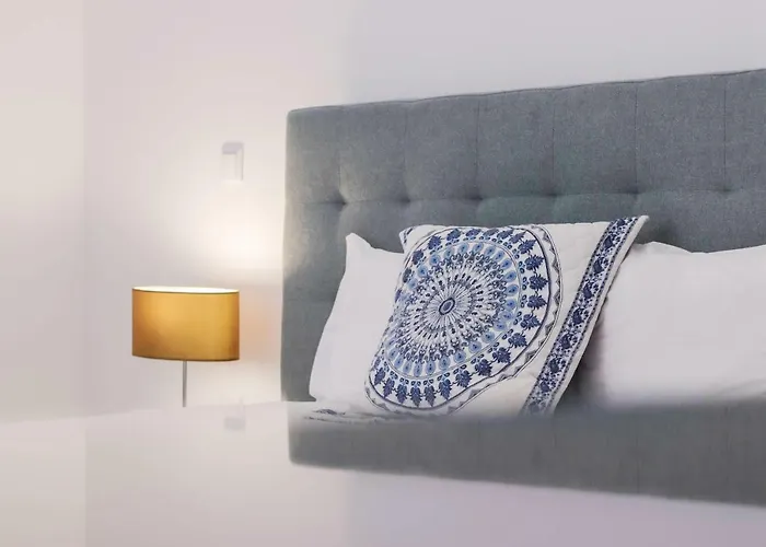 Hm - Nearby Bolhao * 포르투